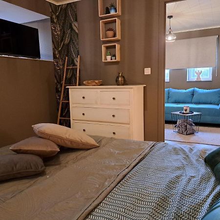 Aux Champs Des Cloches Apartment Houffalize Bagian luar foto