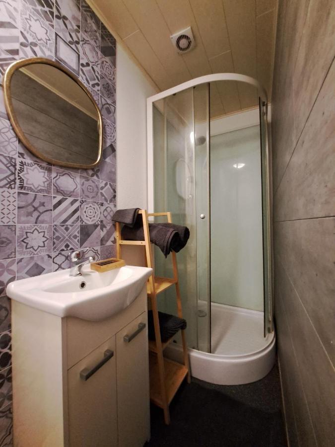Aux Champs Des Cloches Apartment Houffalize Bagian luar foto