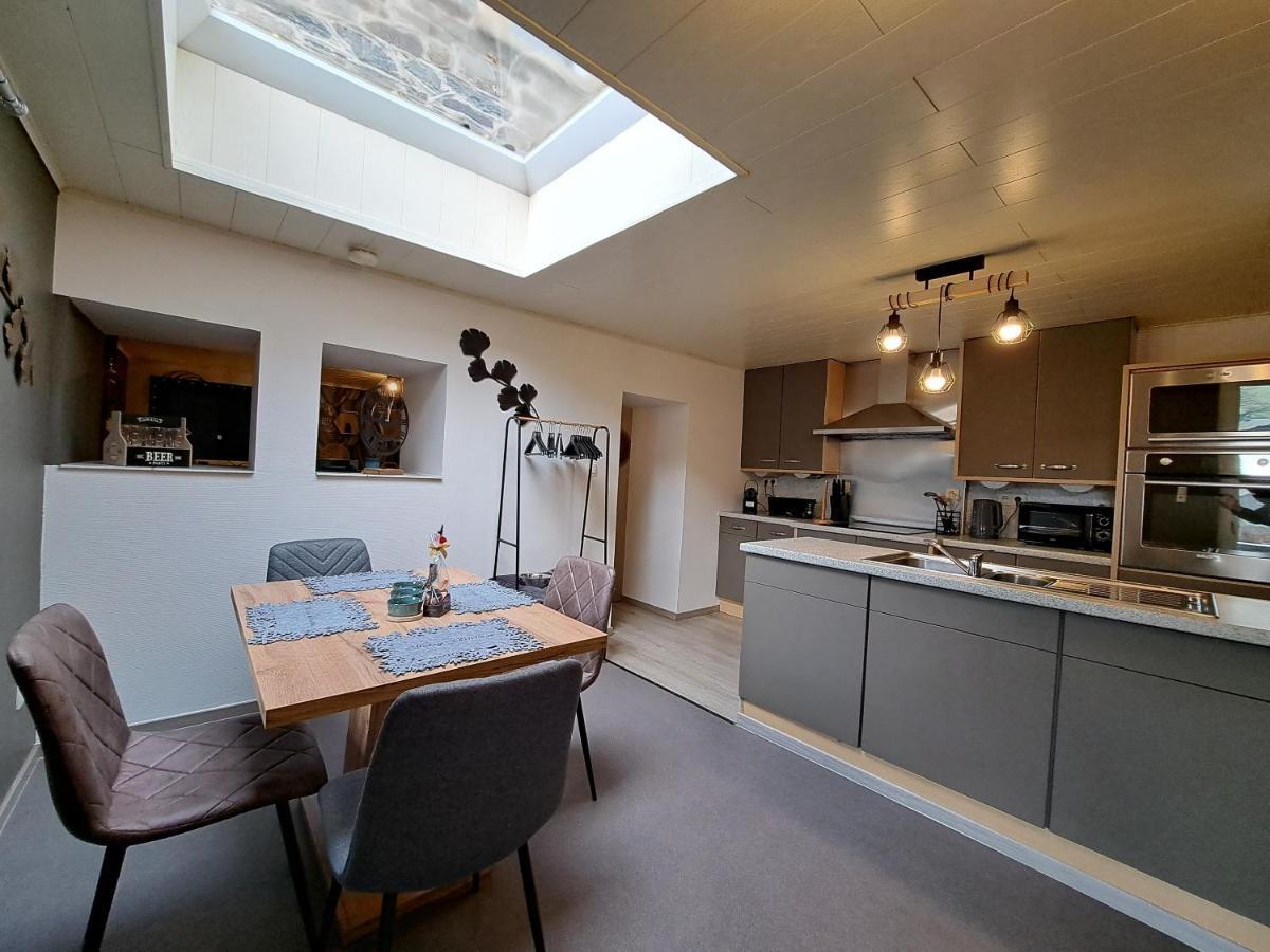 Aux Champs Des Cloches Apartment Houffalize Bagian luar foto